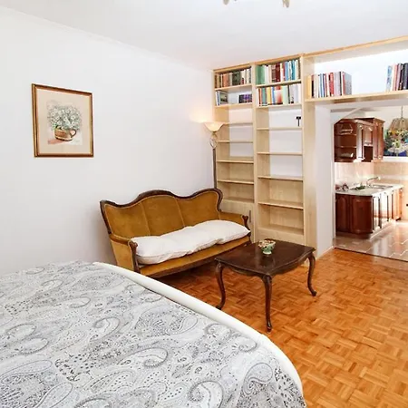 Apartma Sofronia Appartement