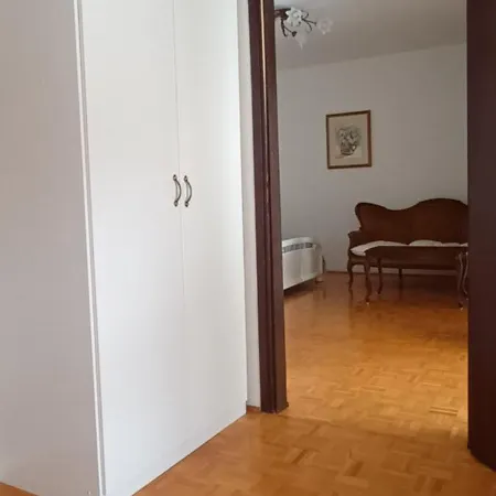Apartma Sofronia *